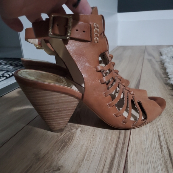 Vince Camuto Leather Heels - Picture 3 of 5